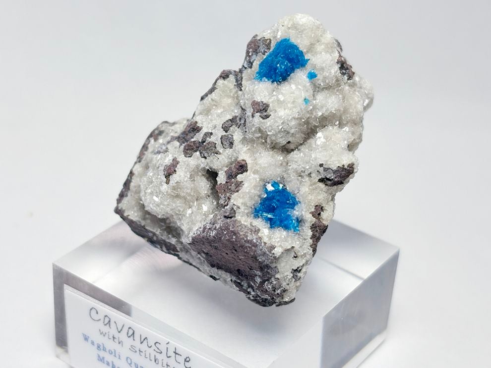 インド産カバンサイト with ヒューランダイト / Cavancite with Heulandite