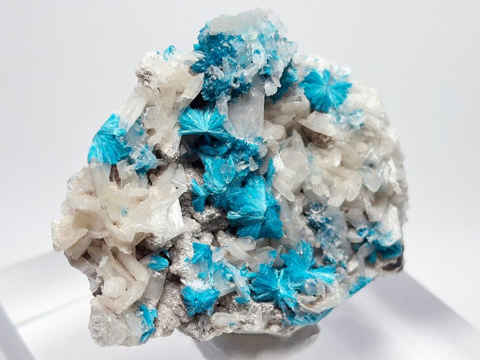 インド産カバンサイト with ヒューランダイト / Cavancite with Heulandite