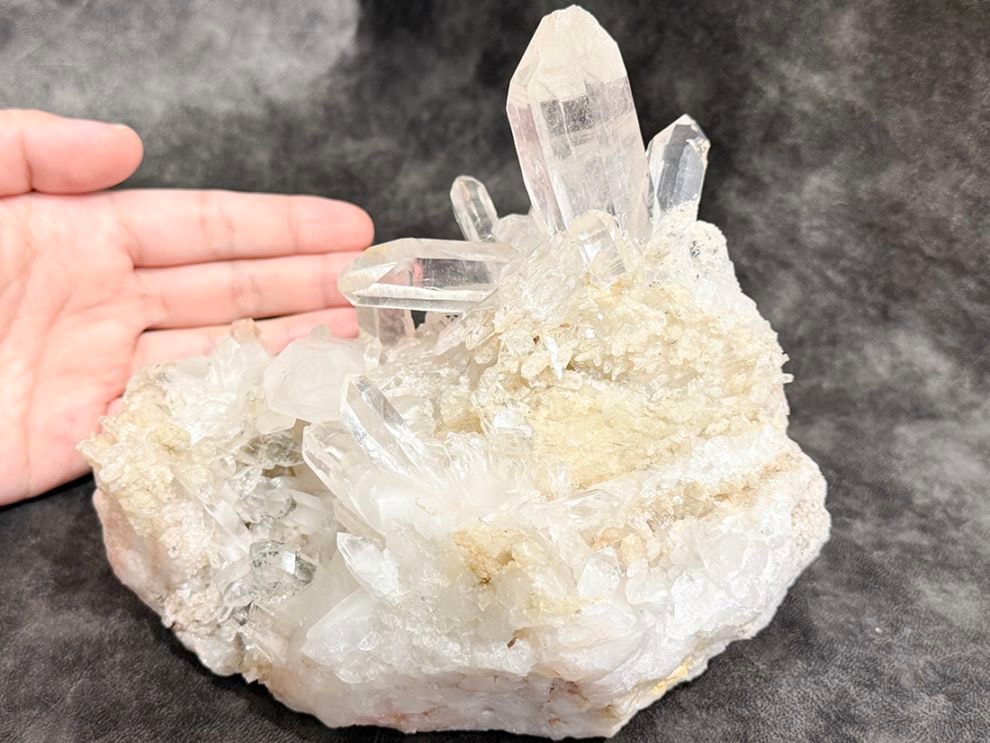 インド・パルギ鉱山産 ヒマラヤ水晶クラスター / Himalayan Quartz