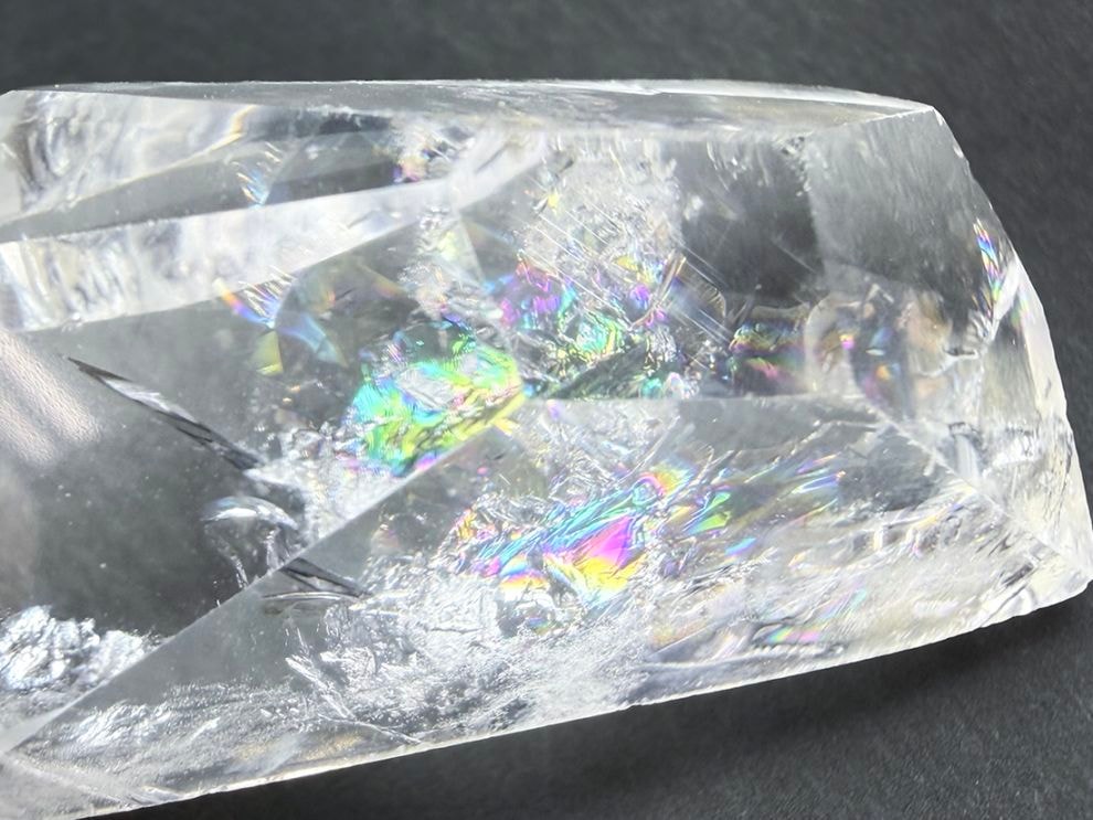 アイリスクォーツ (レインボークォーツ)  ラフカットポリッシュ / Iris Quartz