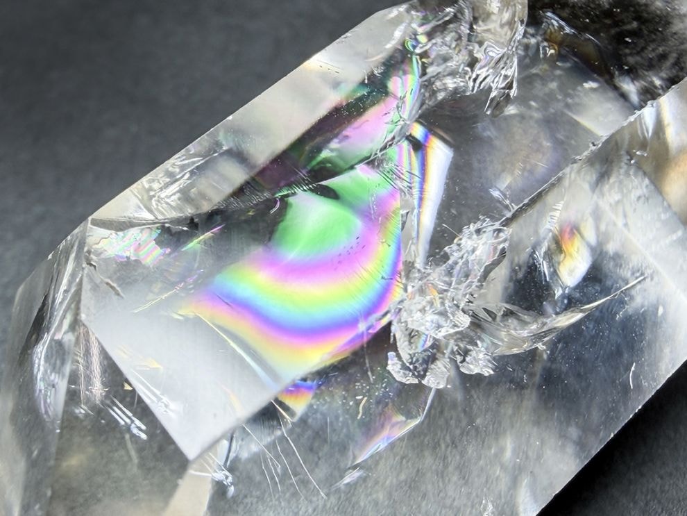 アイリスクォーツ (レインボークォーツ)  ラフカットポリッシュ / Iris Quartz