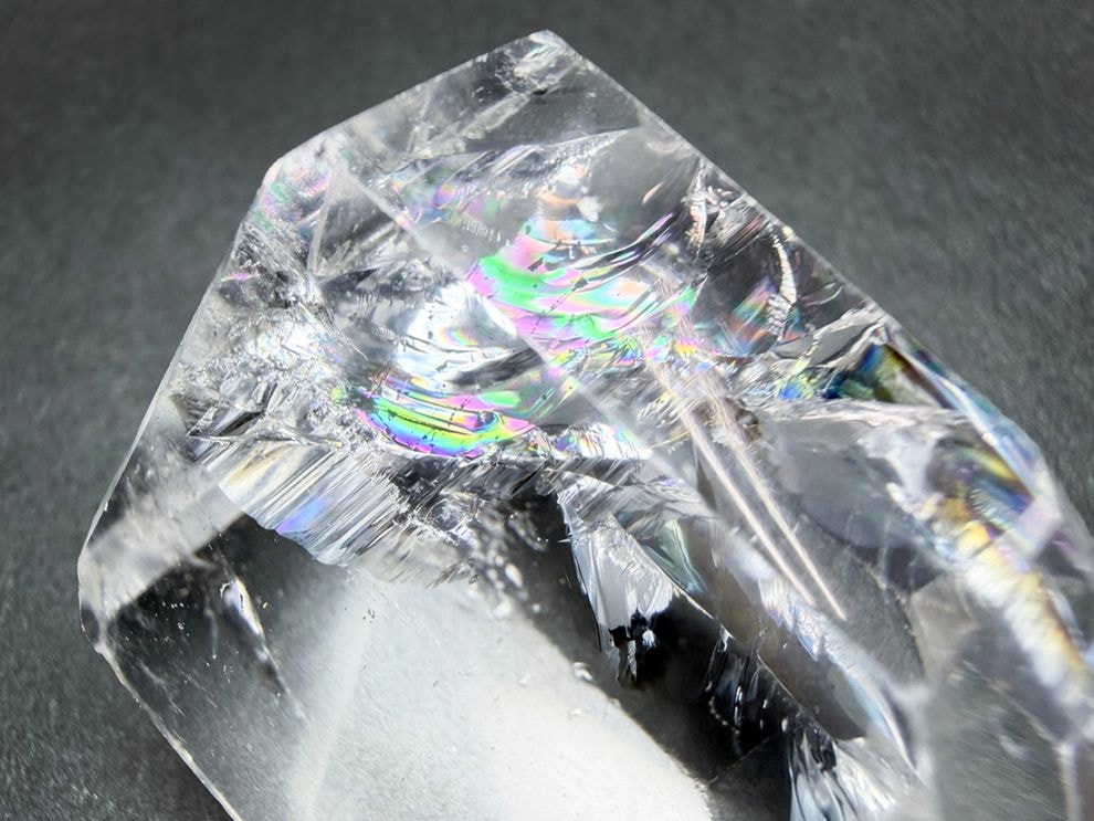 アイリスクォーツ (レインボークォーツ)  ラフカットポリッシュ / Iris Quartz