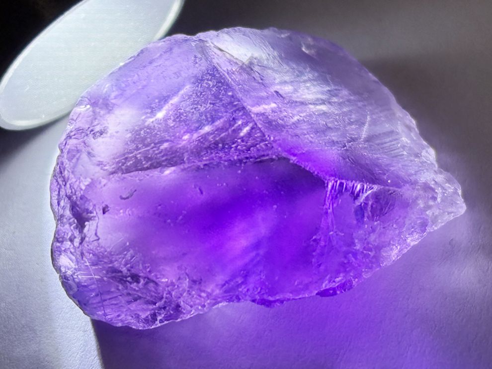 ブラジル産 エッチドアメジスト  (蝕像紫水晶)/ Etched Amethyst