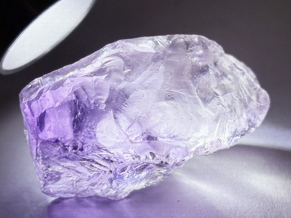 ブラジル産 エッチドアメジスト  (蝕像紫水晶)/ Etched Amethyst