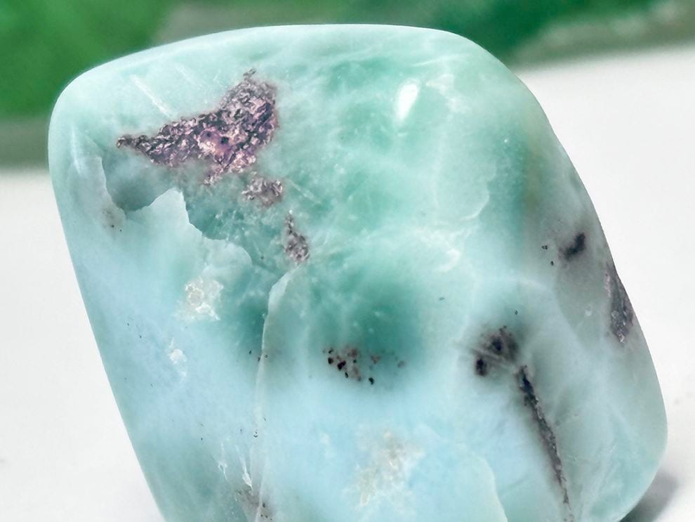 ドミニカ共和国産 ラリマー タンブル (ソーダ珪灰石)/ Larimar