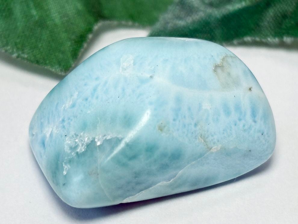 ドミニカ共和国産 ラリマー タンブル (ソーダ珪灰石)/ Larimar