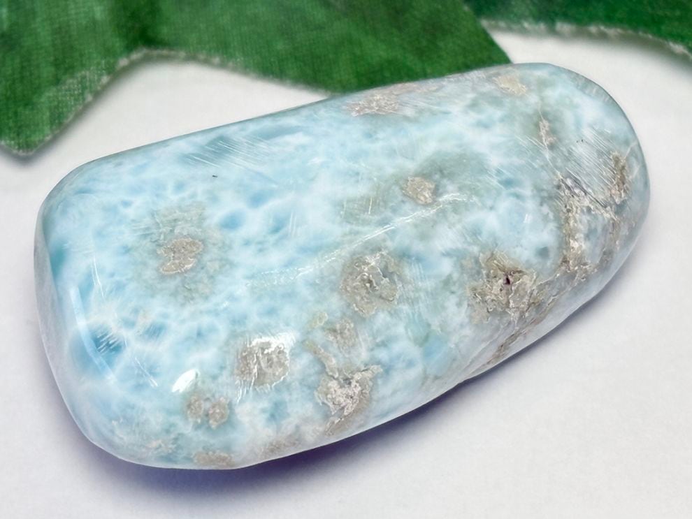 ドミニカ共和国産 ラリマー タンブル (ソーダ珪灰石)/ Larimar
