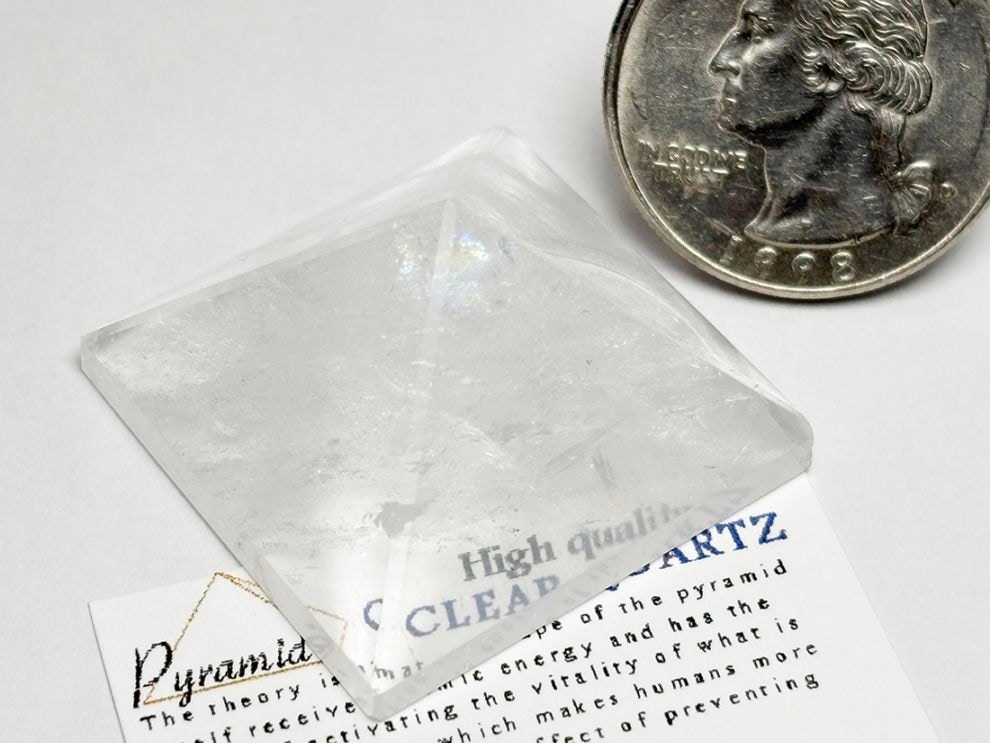 【高品質】ブラジル産水晶 ピラミッド / Quartz Pyramid