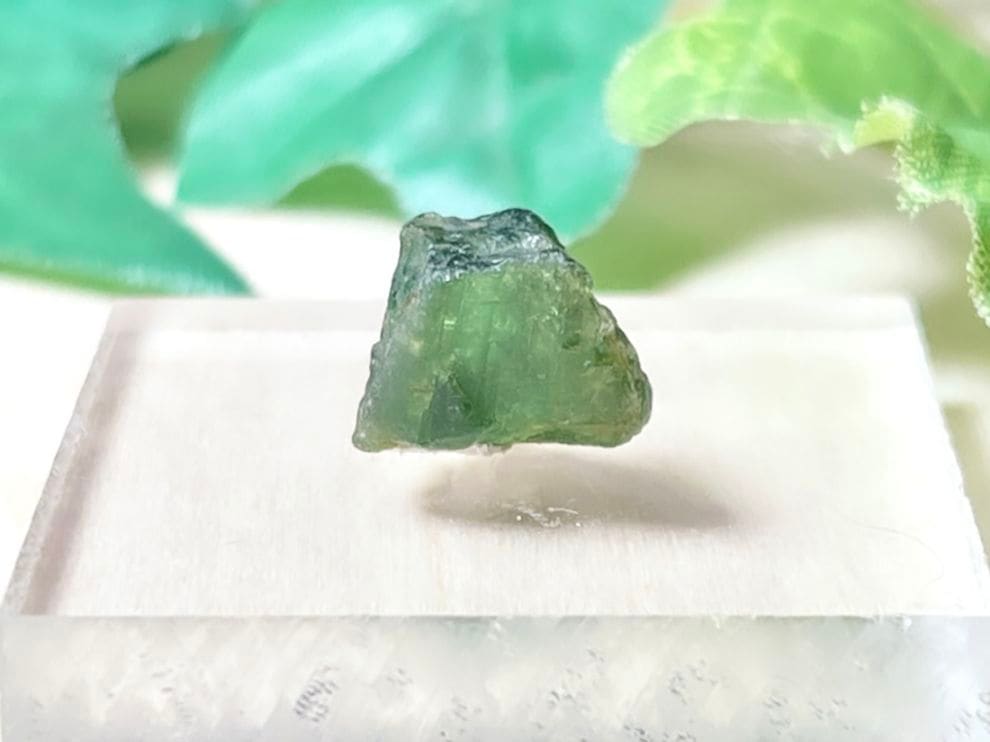 ブラジル産 グリーントルマリン / tourmaline ( 電気石 )【ミニチュア鉱物】