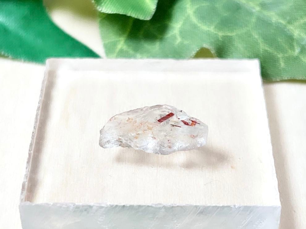 タンザニア産 アル―シャサンストーン / Oligiclase Sunstone ( 燐灰石 )【ミニチュア鉱物】