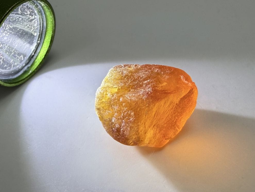 マダガスカル産 ヘソナイトガーネット (グロッシュラーガーネット) / Hessonite Garnet 