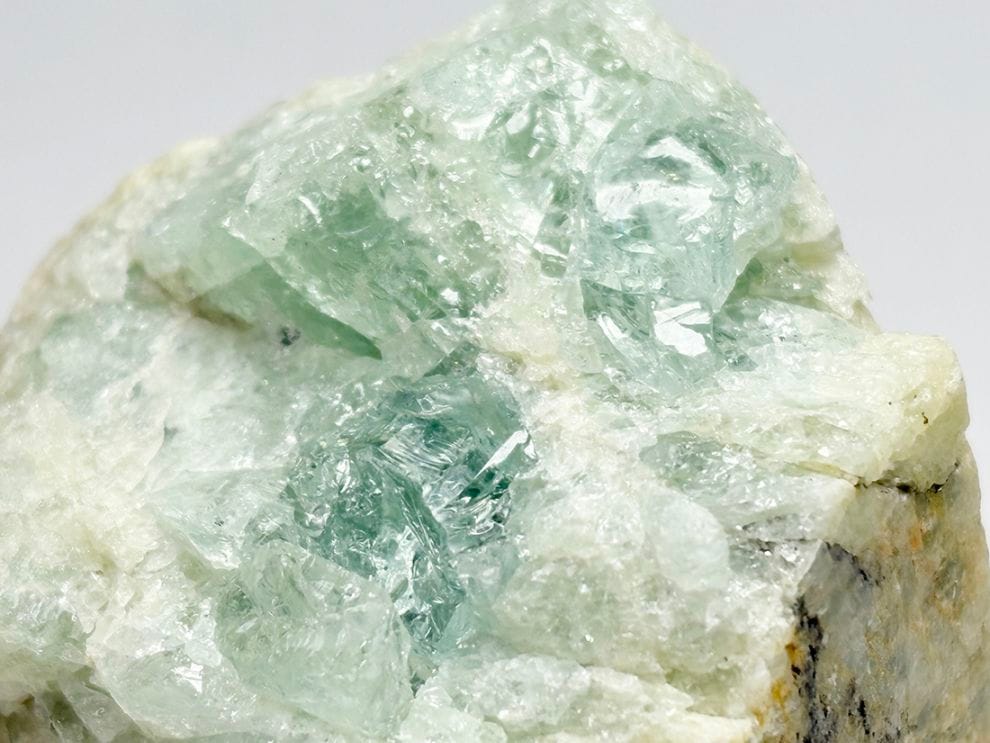 ブラジル産 アクアマリン ラフ  / Aquamarine ( 緑柱石 )