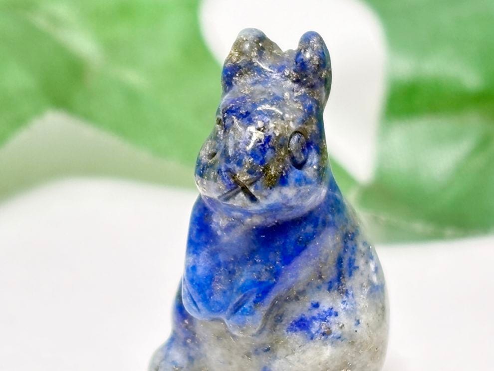 アフガニスタン産 ラピスラズリ うさぎ彫刻 / Lapis Lazuli