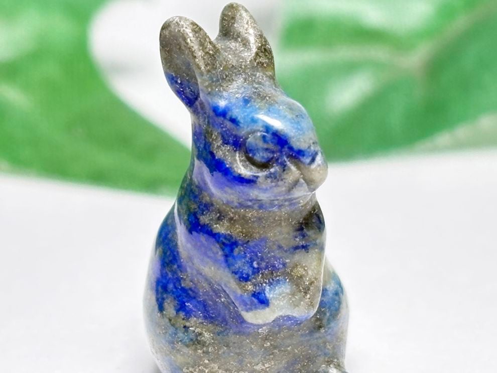 アフガニスタン産 ラピスラズリ うさぎ彫刻 / Lapis Lazuli