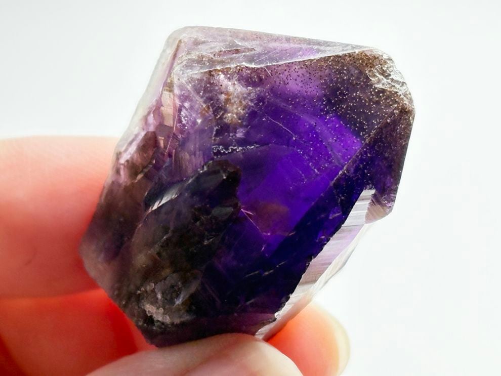 ブラジル・パラー州産  ダークカラーアメジスト ポイント  ( 紫水晶 )/ Amethyst