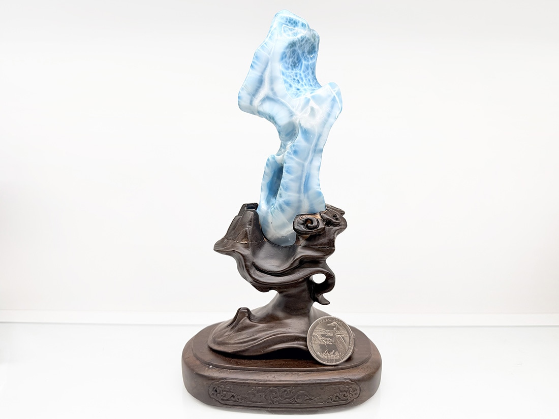 高品質ドミニカ共和国産 ラリマー ポリッシュ/Larimar(木製台座付き)