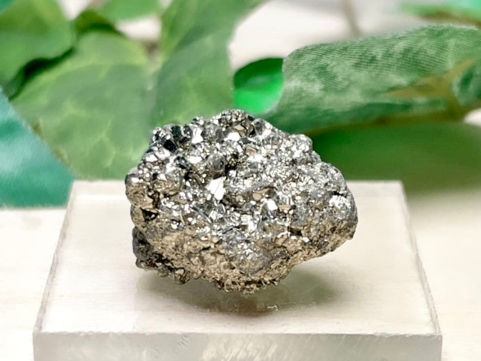 ペルー産 パイライト / pyrite ( 黄鉄鉱 )【ミニチュア鉱物】