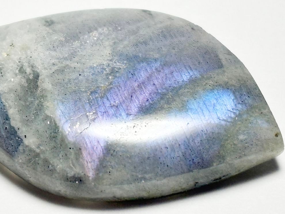 ピンク＆パープルラブラドライト ルース / Pink & Purple Labradorite