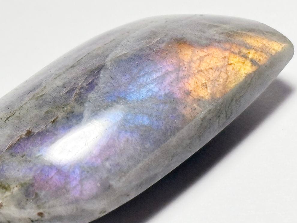 ピンク＆パープルラブラドライト ルース / Pink & Purple Labradorite
