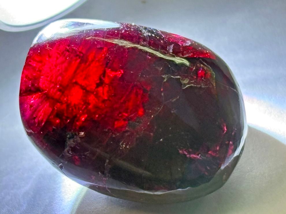 インド産 アルマンディンガーネット タンブル/ Almandine Garnet