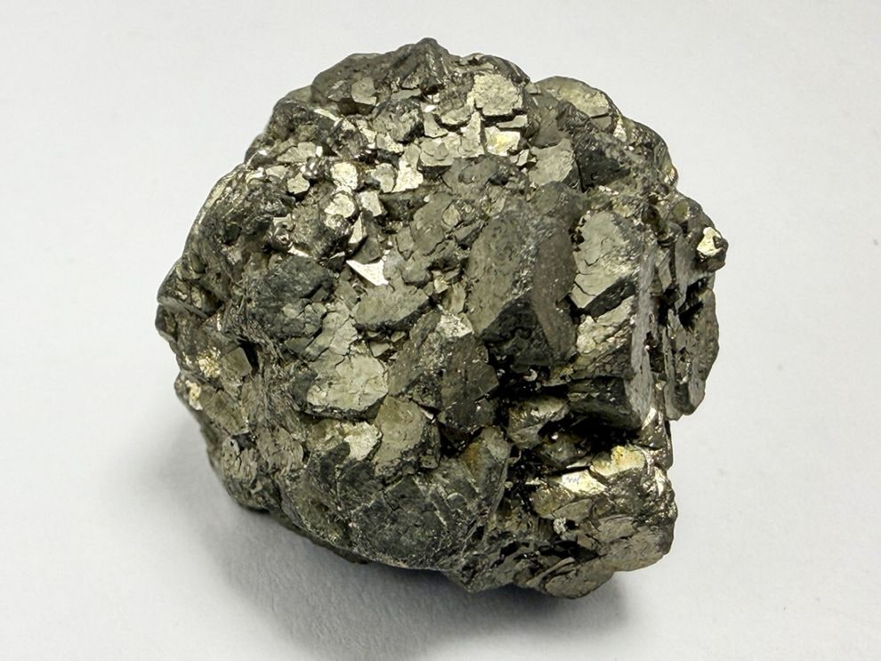 マダガスカル産 球状マーカサイト(白鉄鉱)/Marcasite