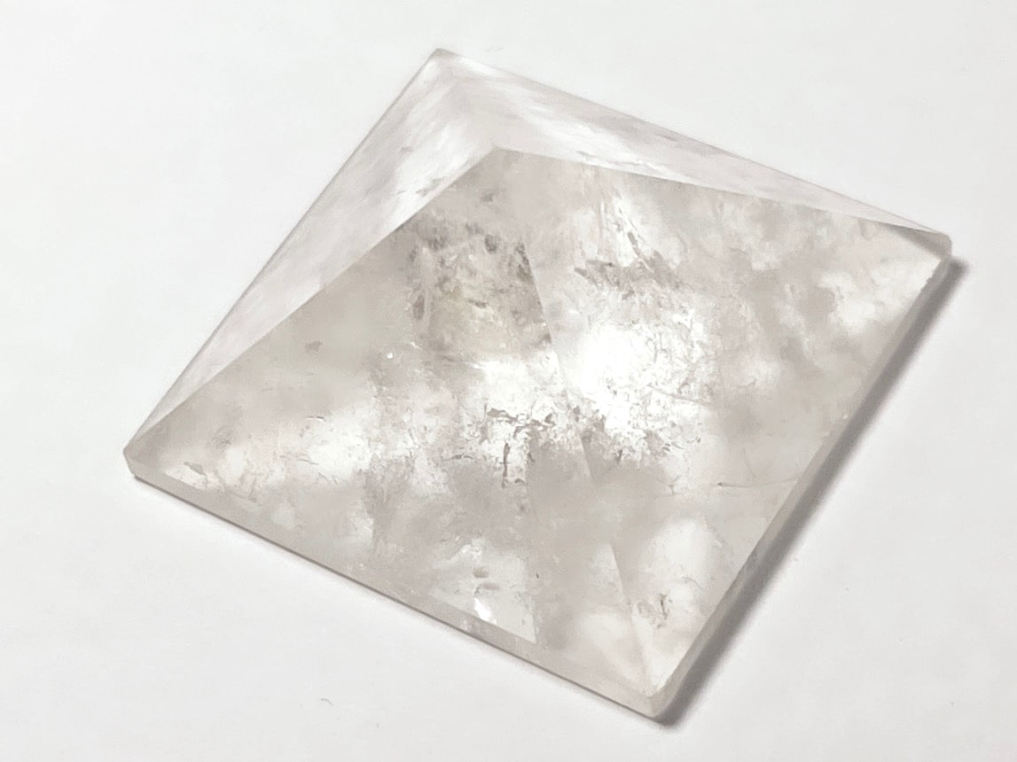 ブラジル産水晶 ピラミッド / Quartz Pyramid