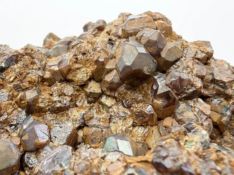 奈良県天川村産 レインボーガーネット / Rainbow Garnet ( Andradite )