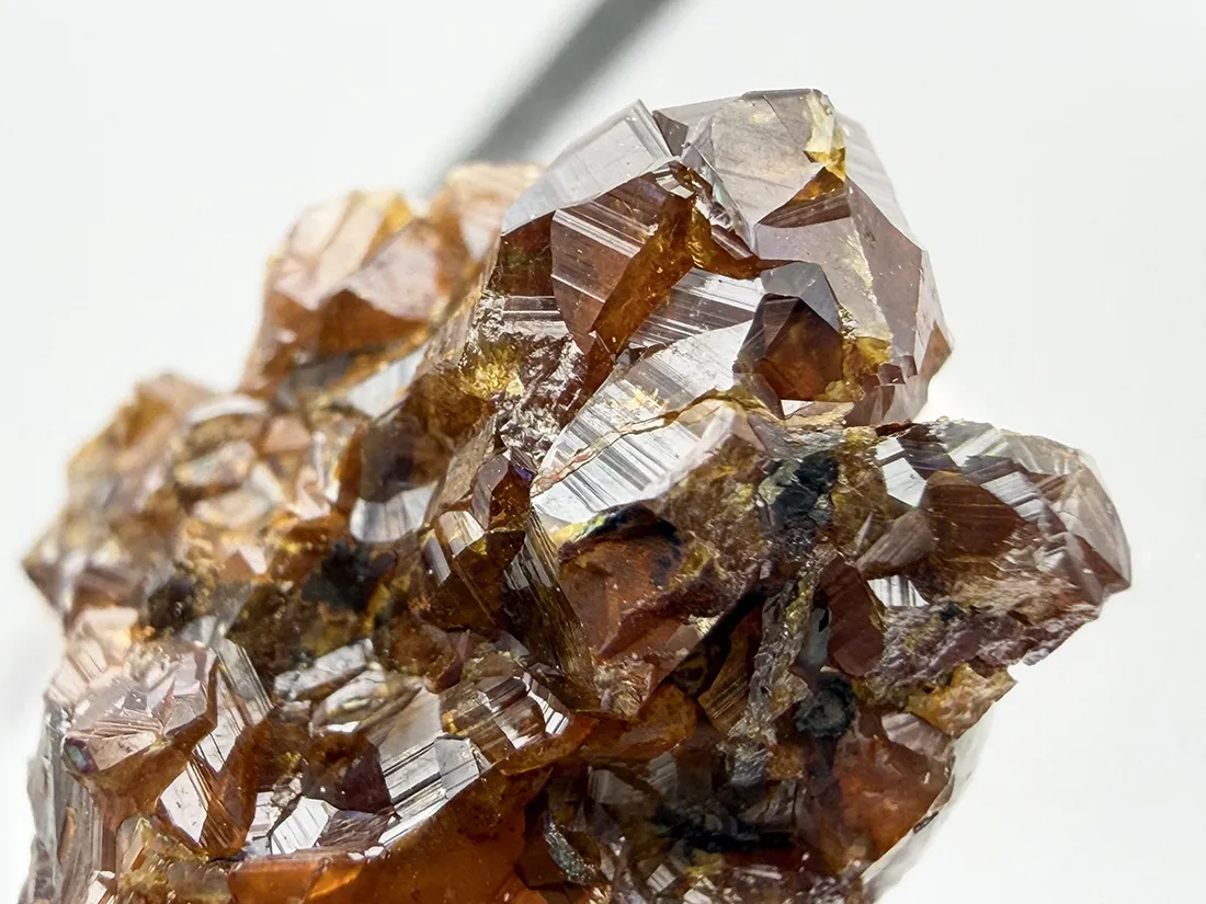 奈良県天川村産 レインボーガーネット / Rainbow Garnet ( Andradite )