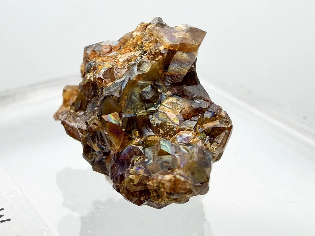 奈良県天川村産 レインボーガーネット / Rainbow Garnet ( Andradite )