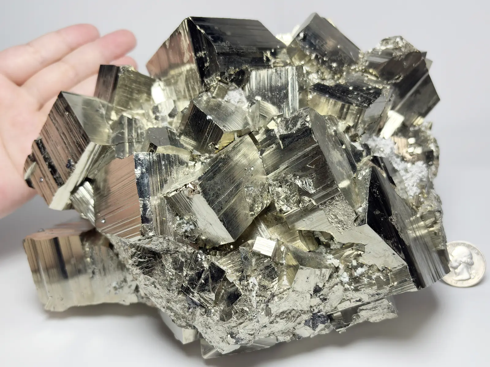 【大型】ペルー産  パイライト＆カルサイト /Pyrite &Calcite