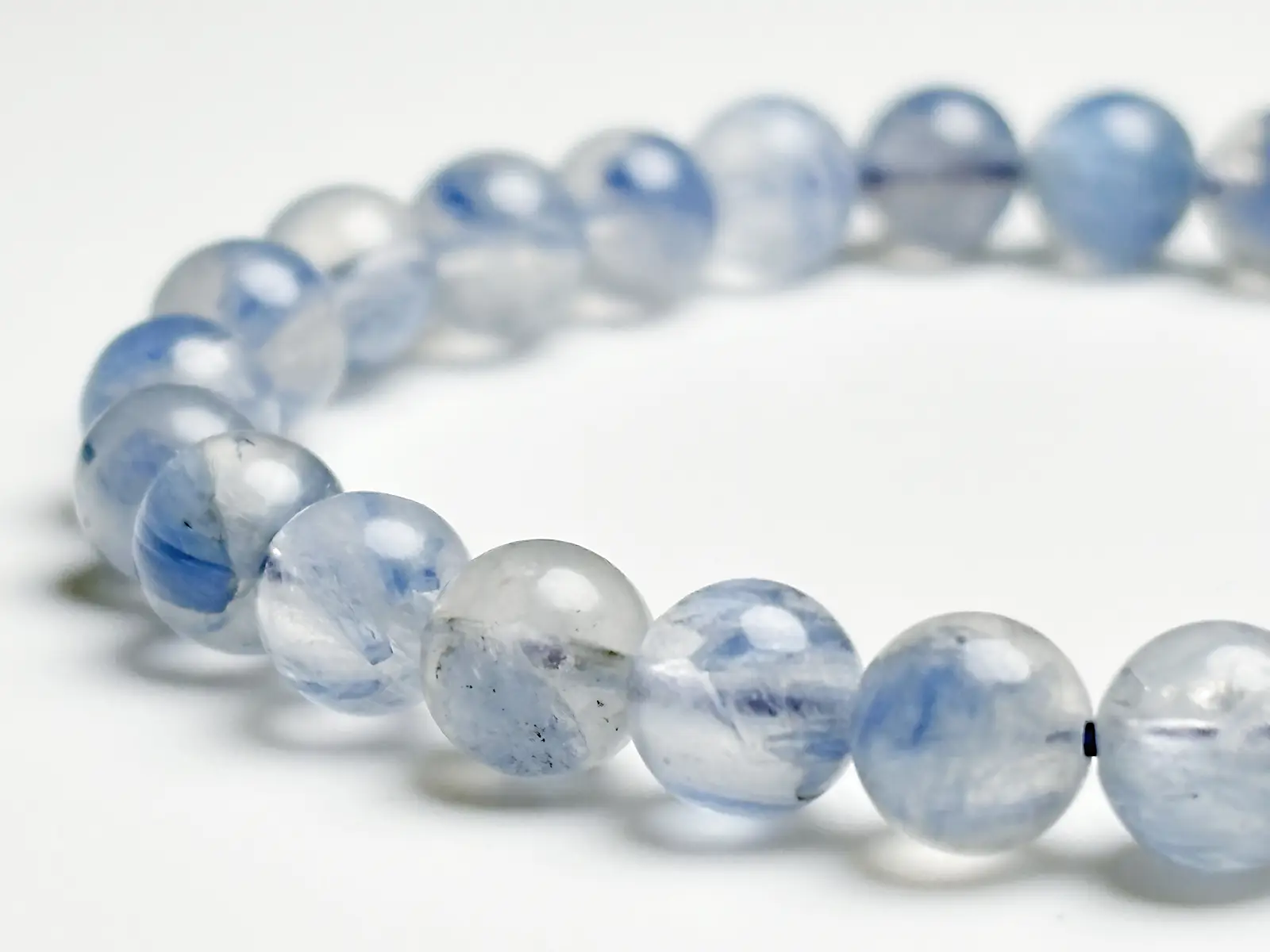 カイヤナイトinクォーツ 7mmブレスレット (藍晶石入り水晶)/ Kyanite in Quartz
