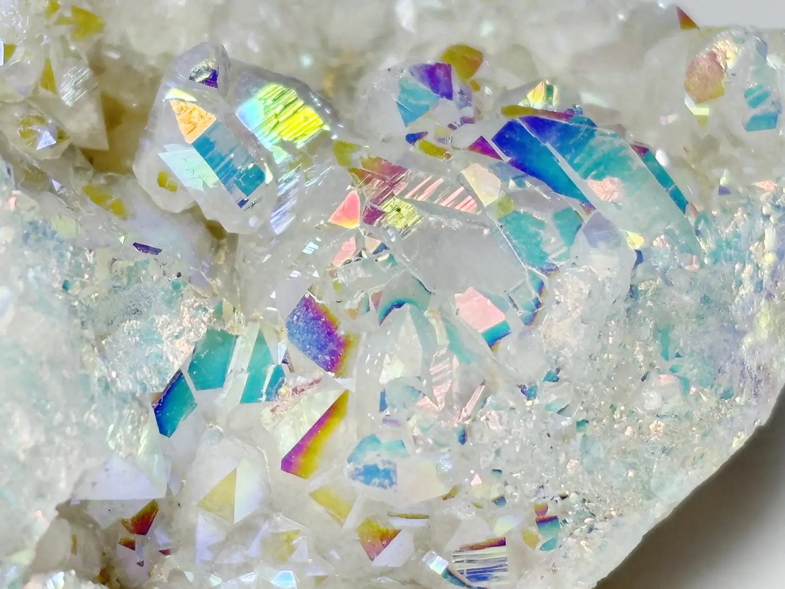 モロッコ産 オーラクォーツ ジオード / Aura Quartz Geode