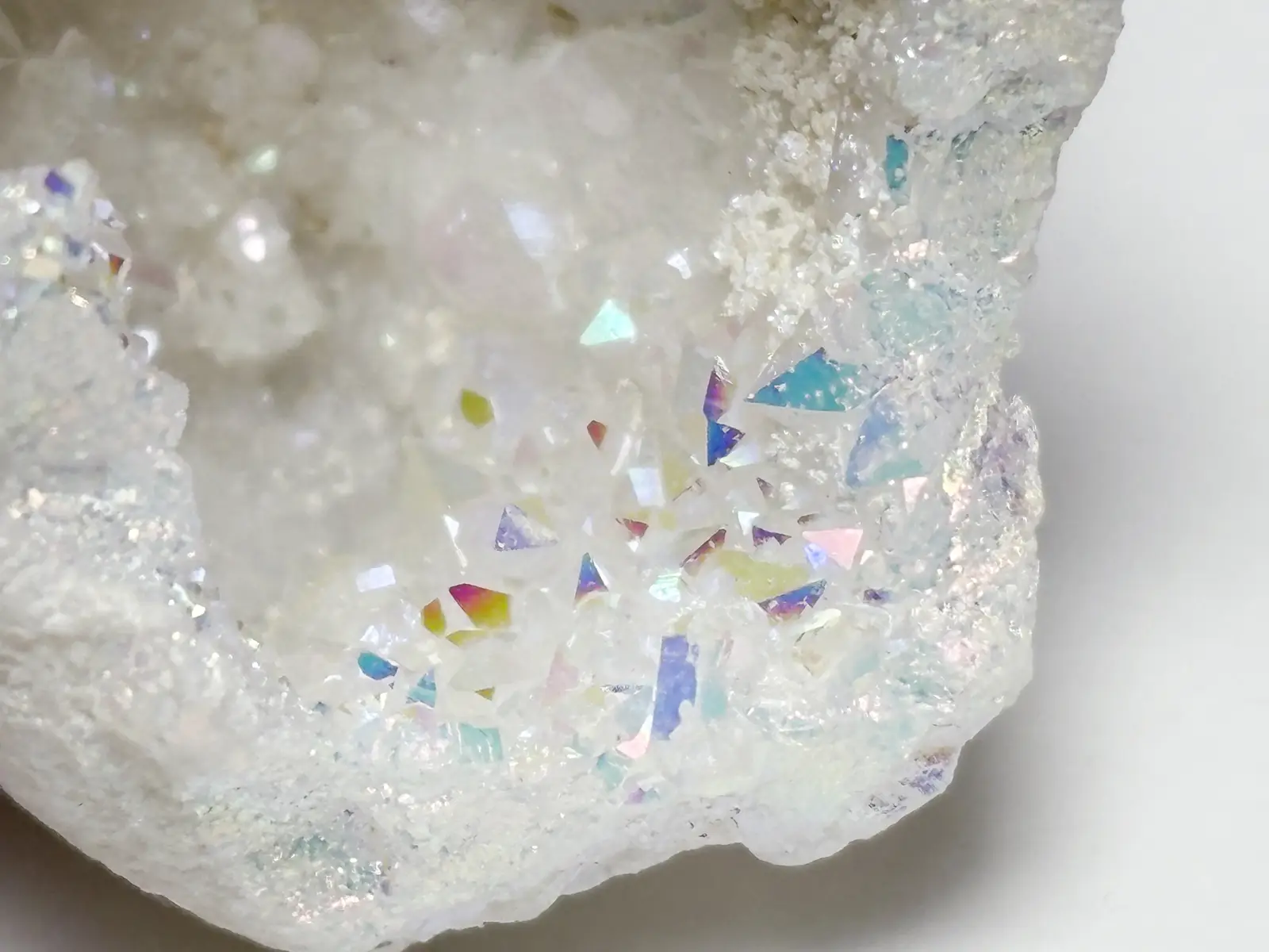 モロッコ産 オーラクォーツ ジオード / Aura Quartz Geode