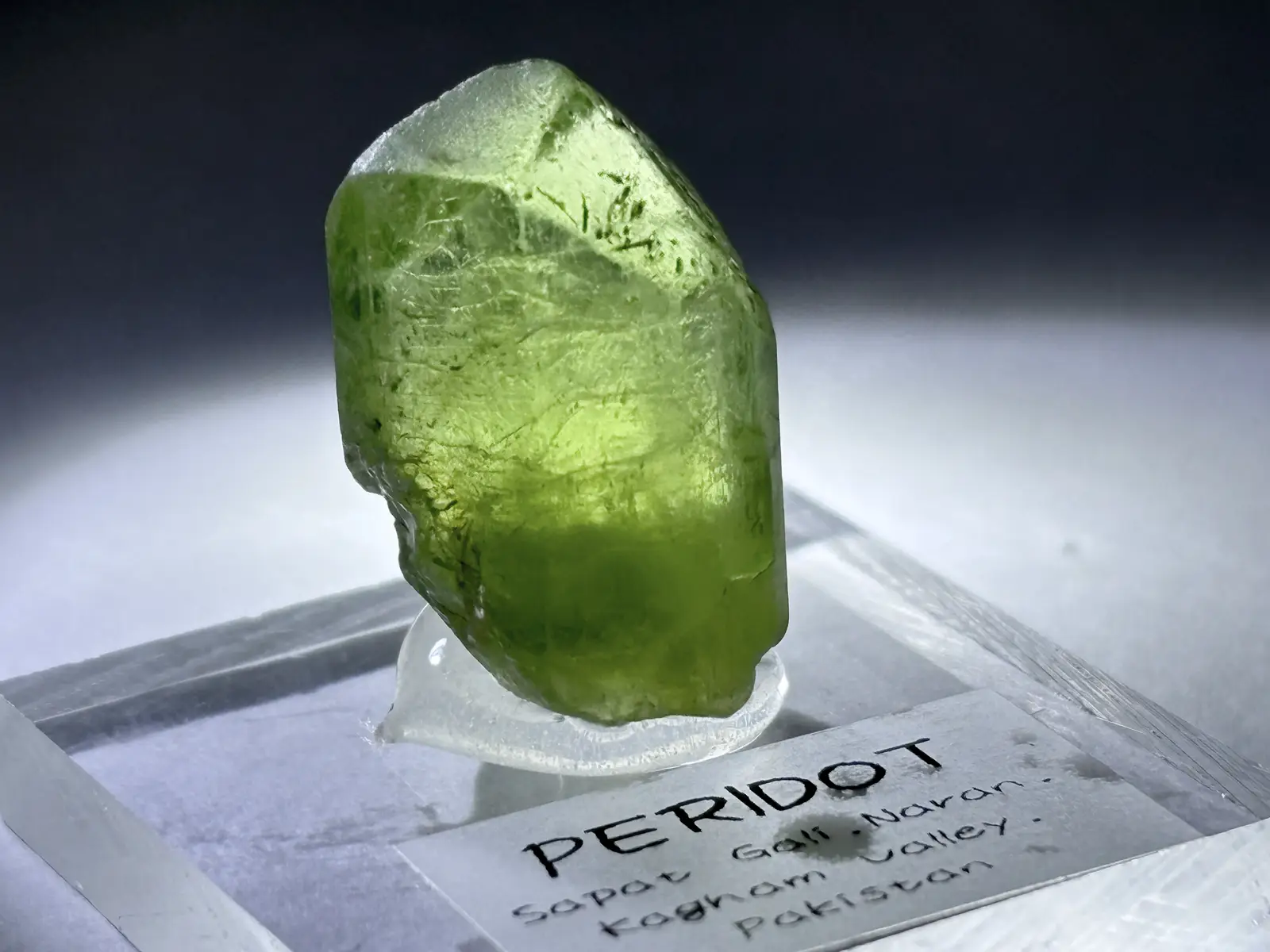 パキスタン産 ペリドット 単結晶 ( 橄欖石 ) / Peridot 