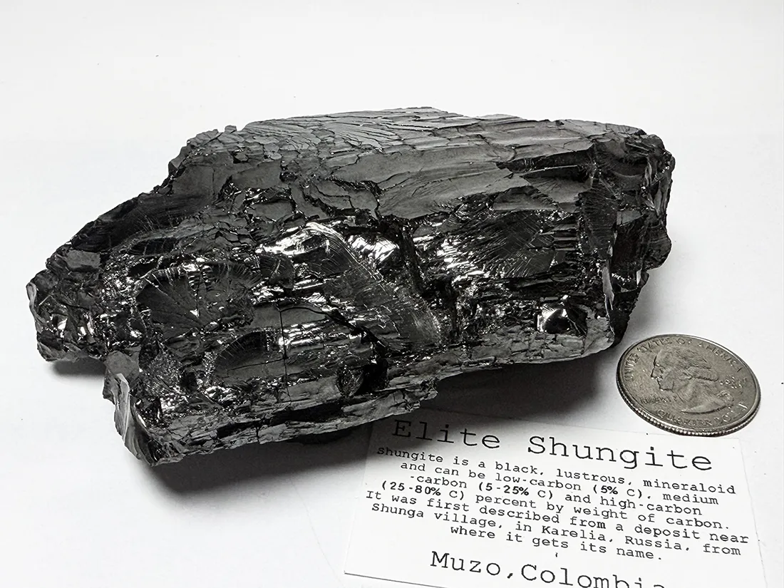 コロンビア産 エリート シュンガイト  / Elite Shungite