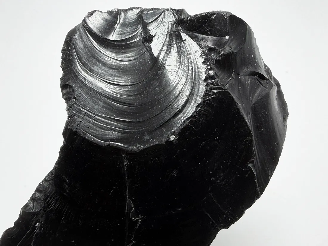 北海道白滝村(旧)産 黒曜石(十勝石) / Obsidian