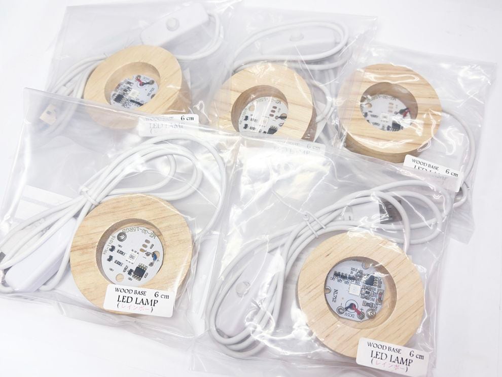 LEDライト付き木製台座Sサイズレインボー色　５個セット アソート