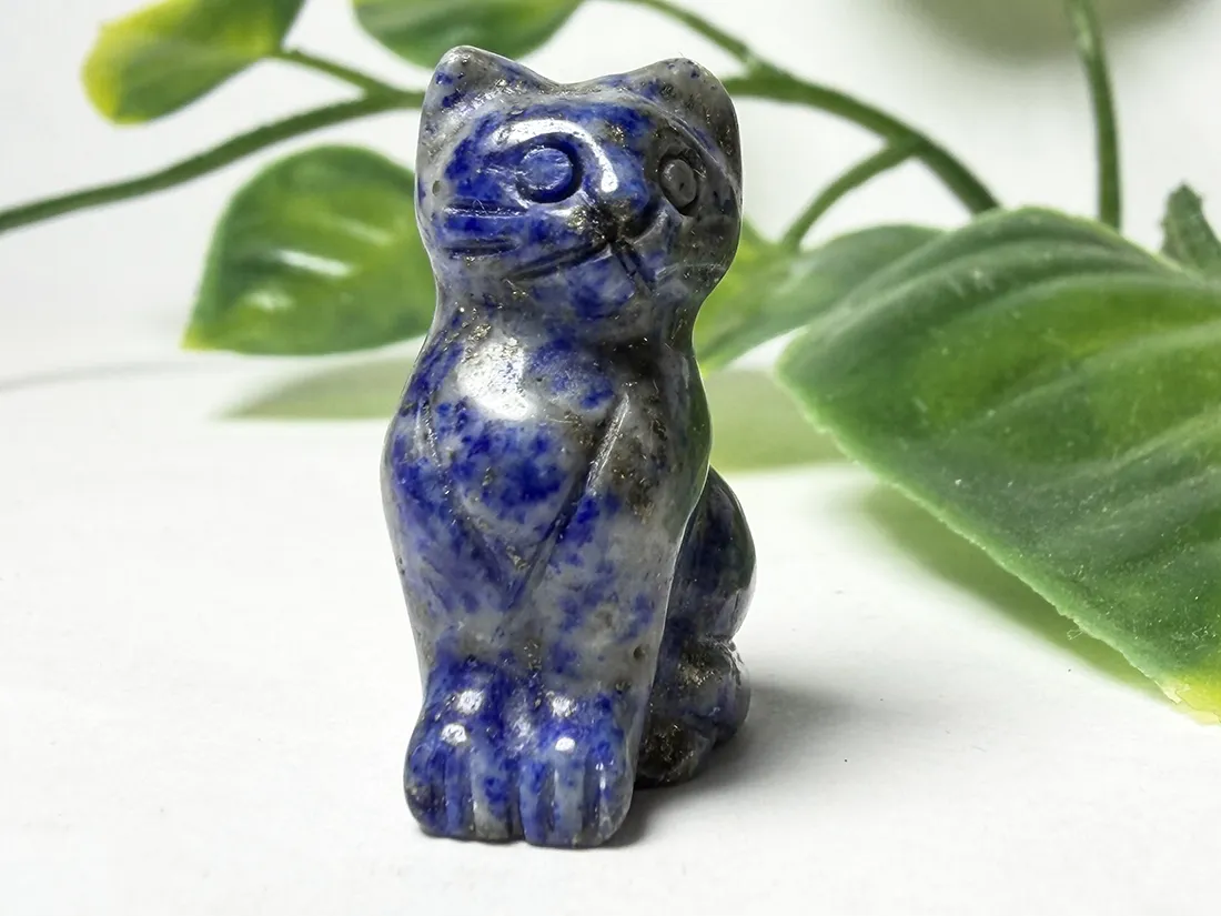 アフガニスタン産 ラピスラズリ ねこ彫刻  / Lapis Lazuli