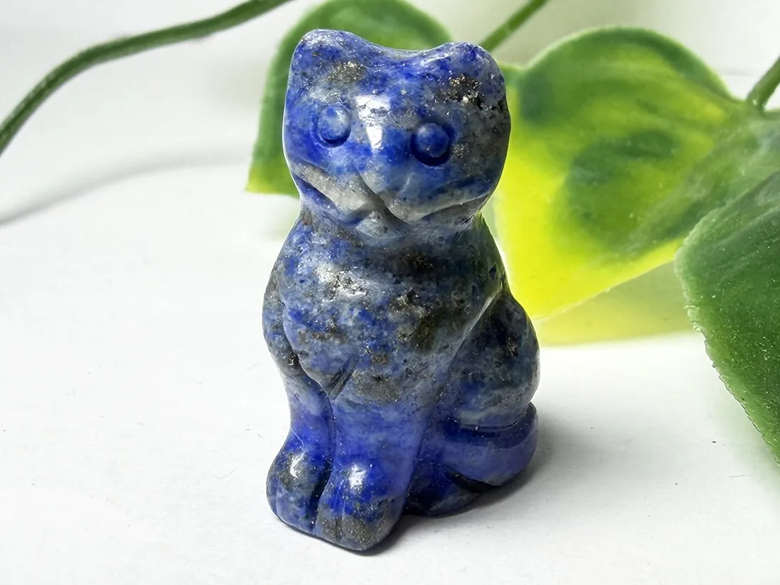 アフガニスタン産 ラピスラズリ ねこ彫刻  / Lapis Lazuli