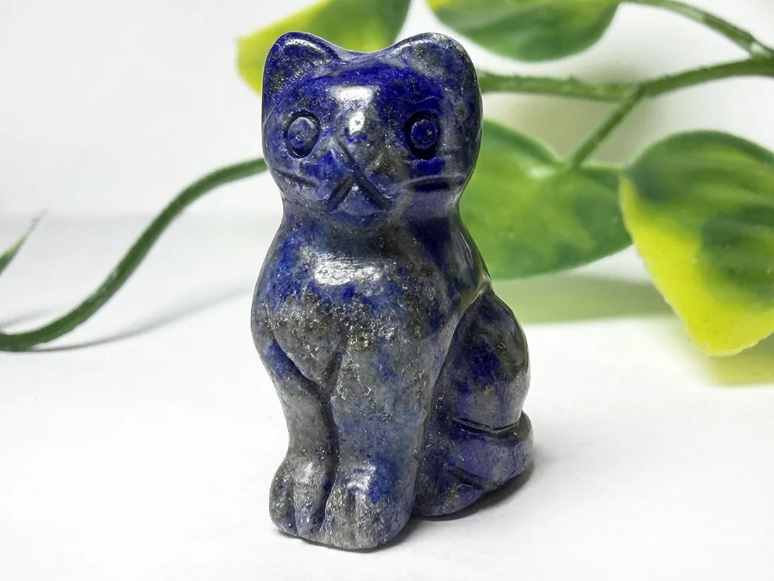 アフガニスタン産 ラピスラズリ ねこ彫刻  / Lapis Lazuli