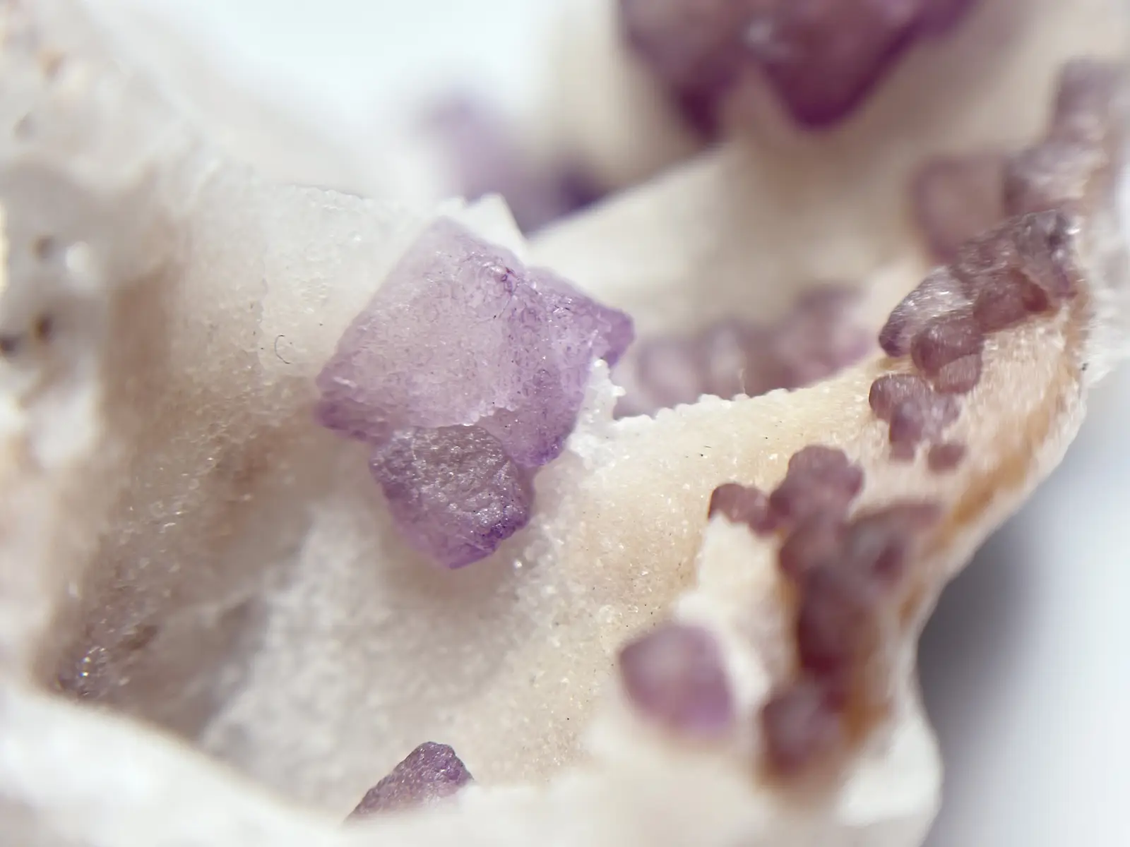 アリゾナ州・トゥームストーン産  フローライト /  Fluorite