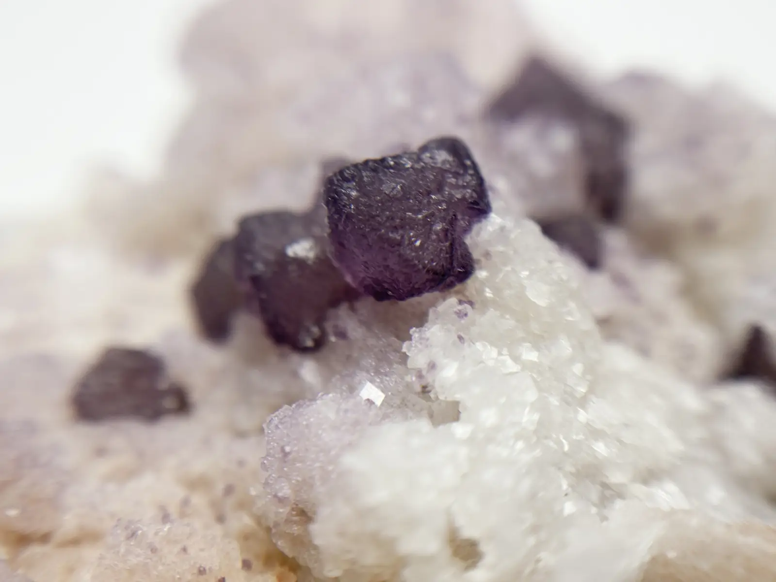 アリゾナ州・トゥームストーン産  フローライト /  Fluorite