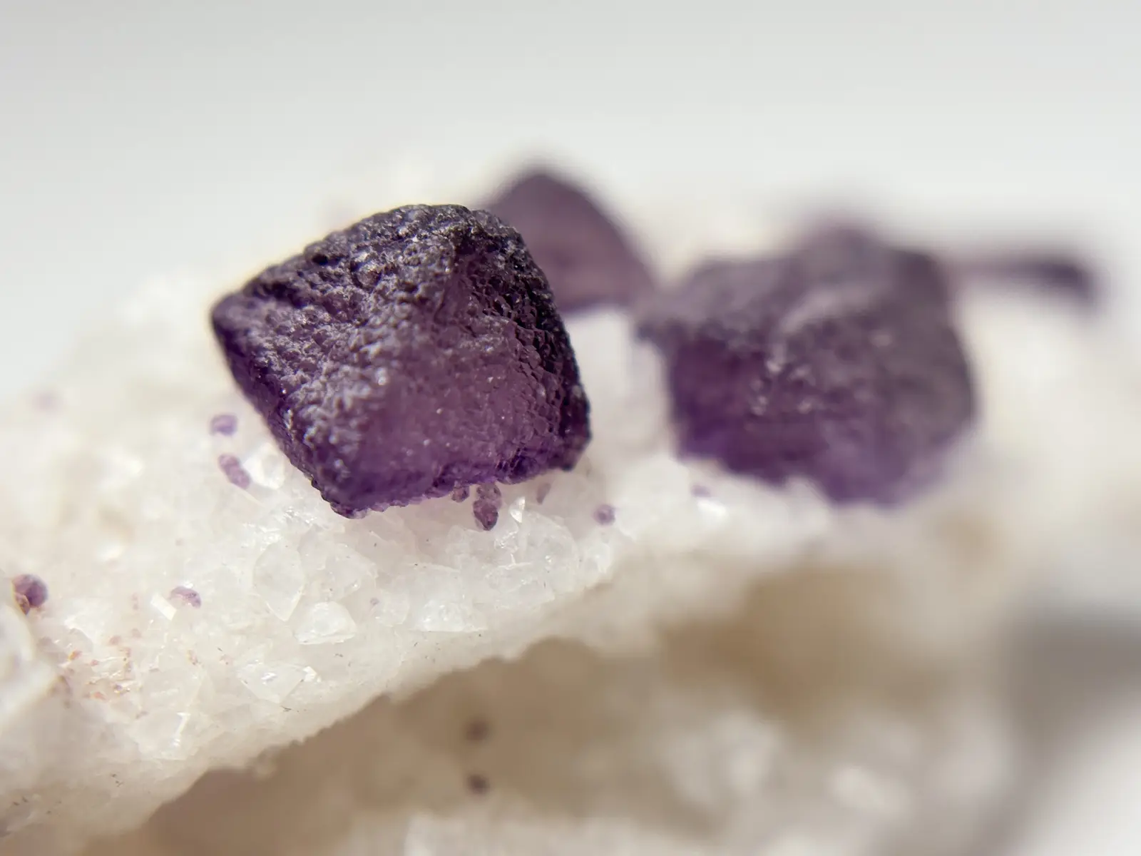 アリゾナ州・トゥームストーン産  フローライト /  Fluorite