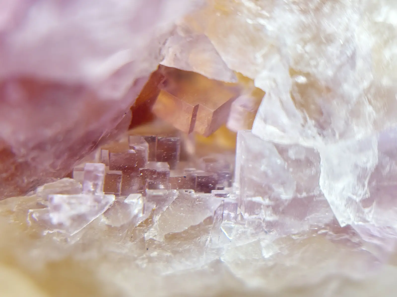 アメリカ・イリノイ州産 オイルinフローライト / Oil in Fluorite