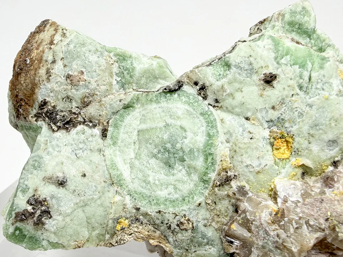 【レア産地】アリゾナ州・ムーンアンカー鉱山産 フローライト with ミメタイト / Fluorite with Mimetite