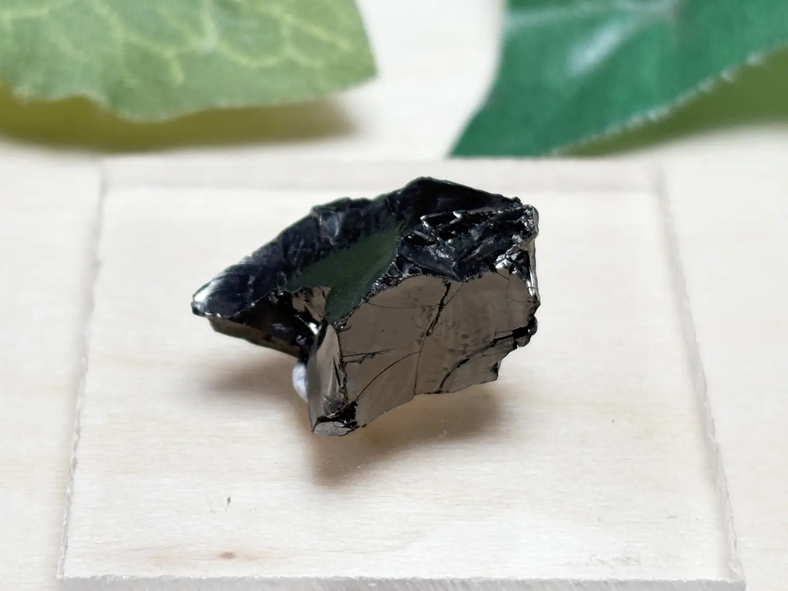 シュンガイト 鉱石 コロンビア産 シュンガイト / Shungite【ミニチュア鉱物】