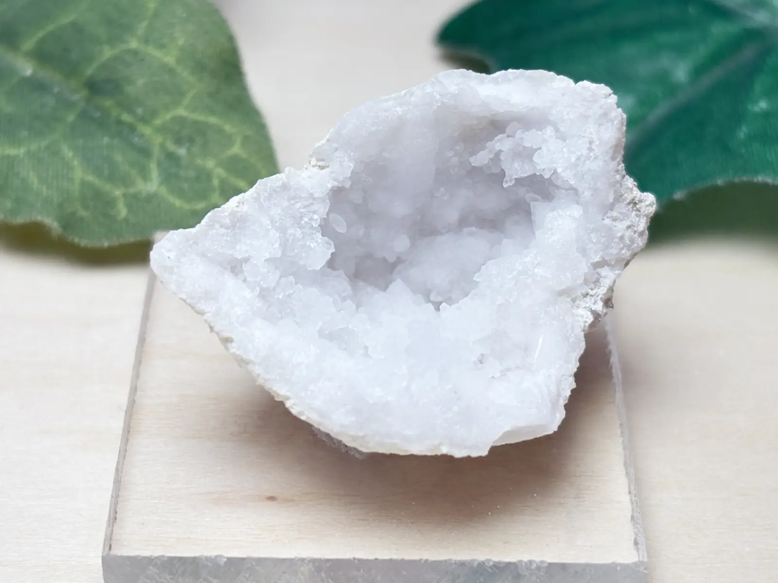 モロッコ産 水晶晶洞 / Quartz Geode【ミニチュア鉱物】