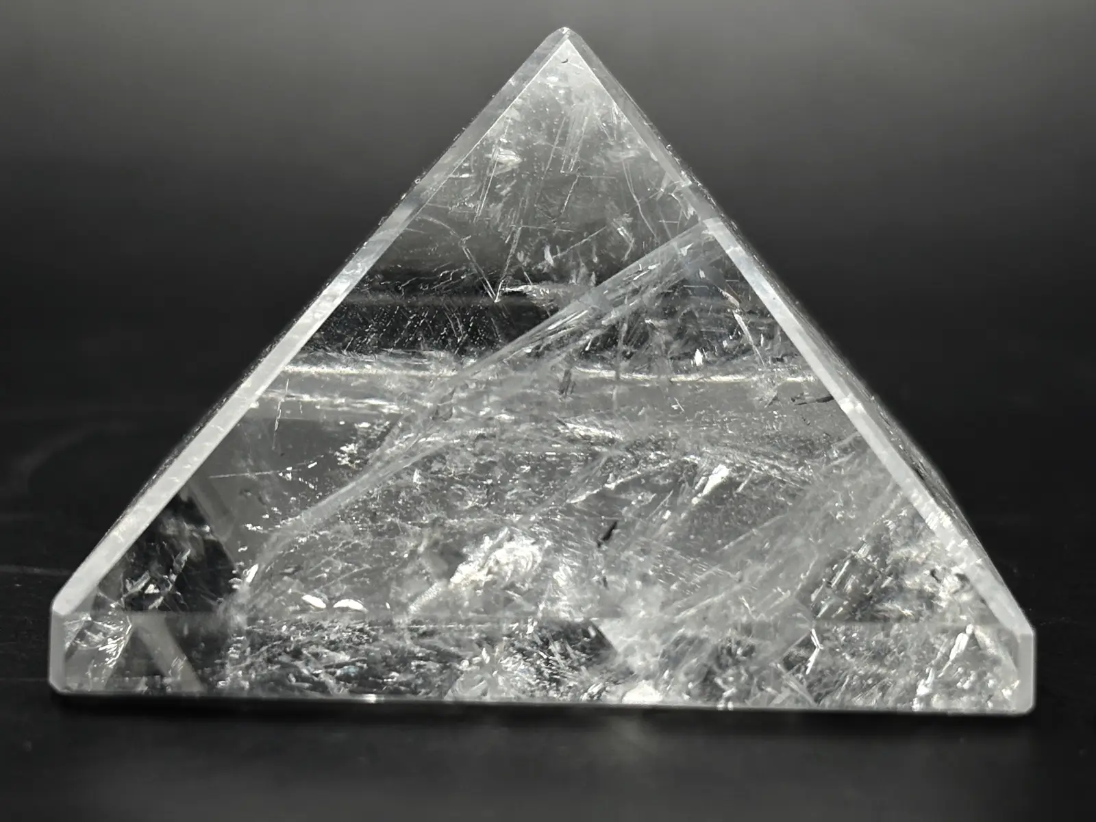 ブラジル産水晶 ピラミッド / Quartz Pyramid