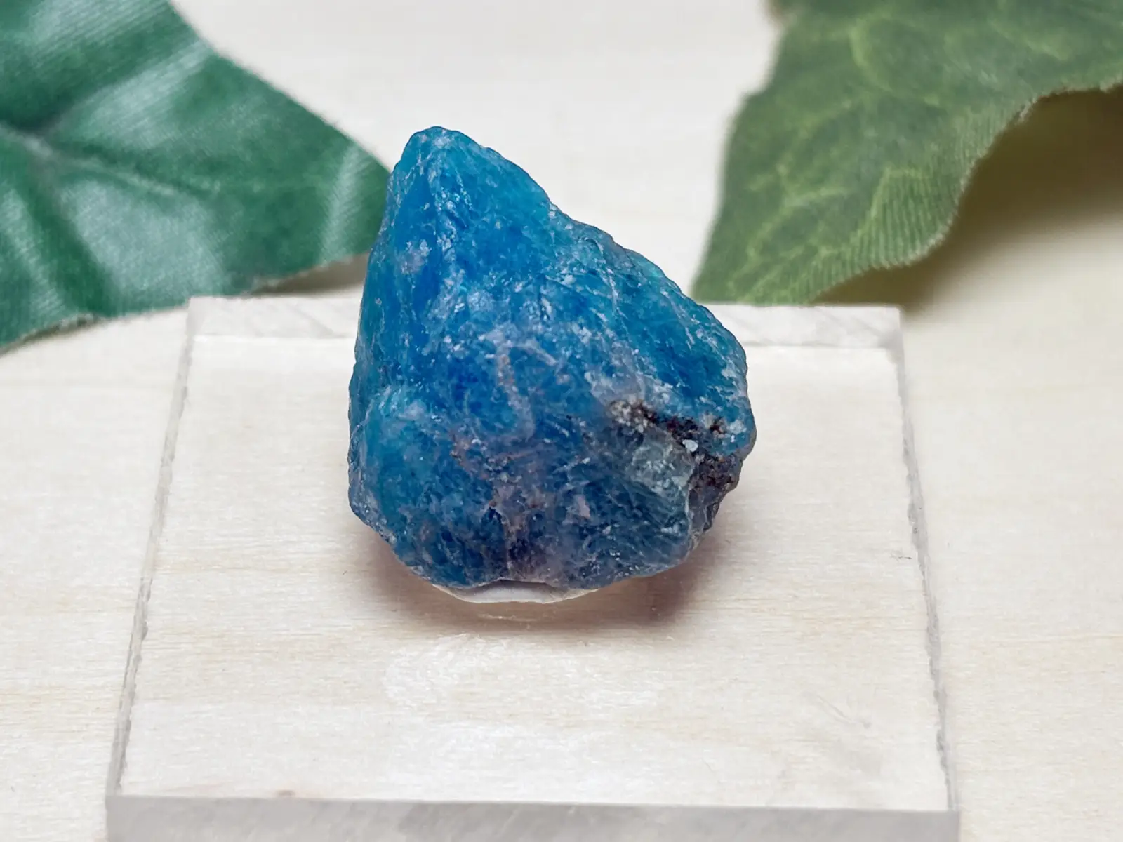 マダガスカル産 ブルーアパタイト / blue apatite ( 燐灰石 )【ミニチュア鉱物】