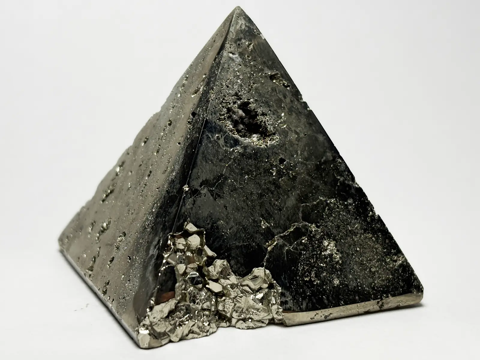 ペルー産 パイライト ピラミッド /Pyrite Pyramid